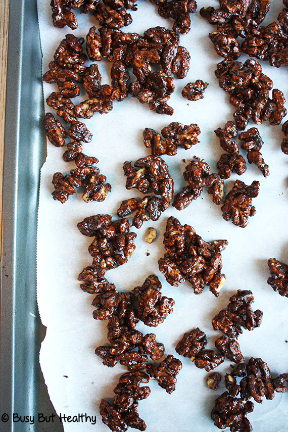 Slow-Cooker-Gingerbread-Glazed-Walnuts_2