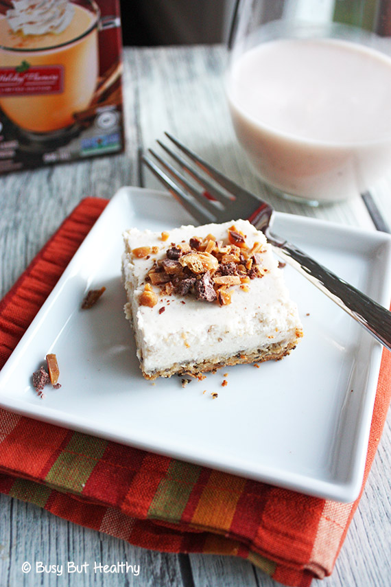 Eggnog-Cheesecake-Protein-Bars_2