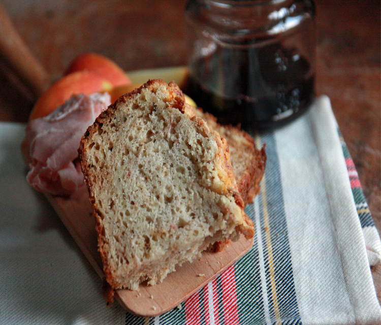 appleandcheesebread4