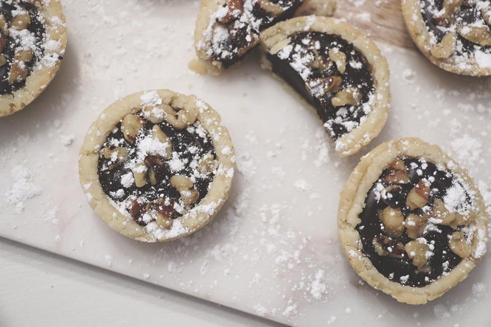 cookie-cups-with-chocolate-mint-ganache-filling