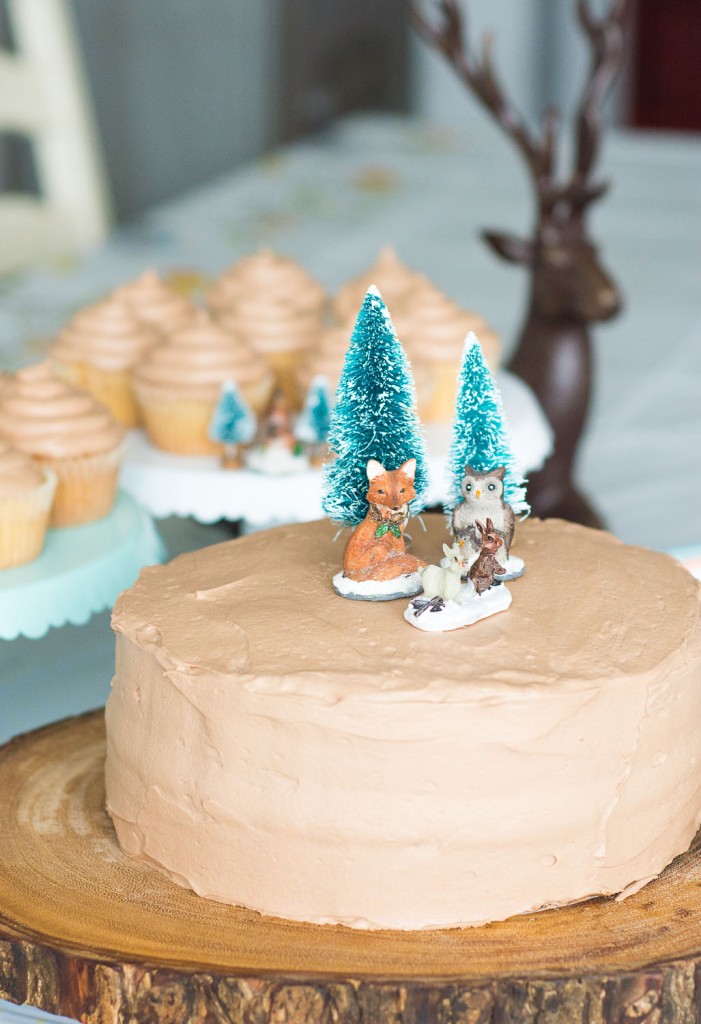 Simple-Woodland-Theme-Cake
