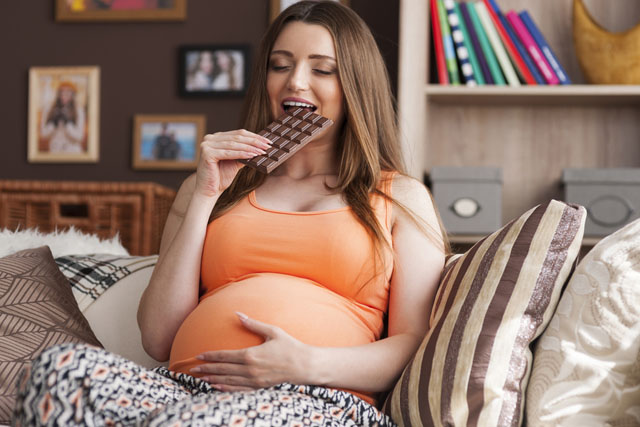 pregnant_women_rejoice_you_should_be_eating_chocolate_daily