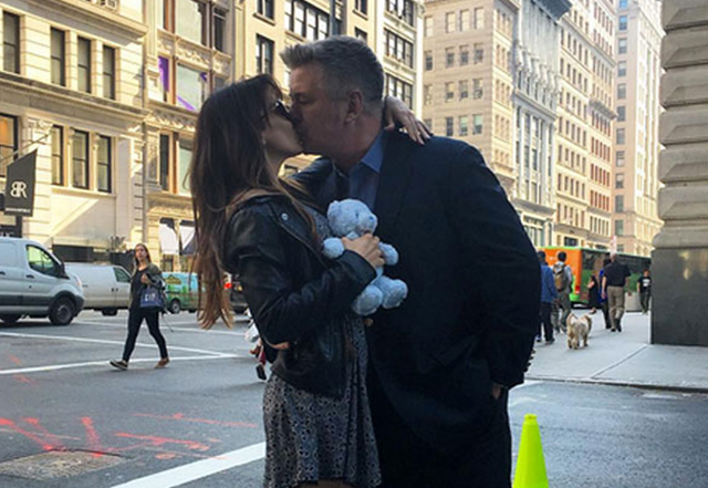 alec_and_hilaria_baldwin_having_a_boy_0 alec_and_hilaria_baldwin_having_a_boy_0