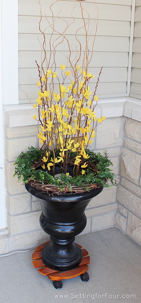 spring-urn-decor-porch spring-urn-decor-porch