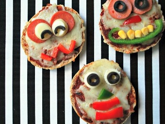 Monster_Mini_Pizzas_recipe Monster_Mini_Pizzas_recipe