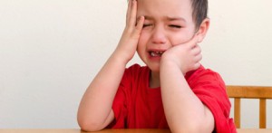 How to handle toddler tantrums - SavvyMom