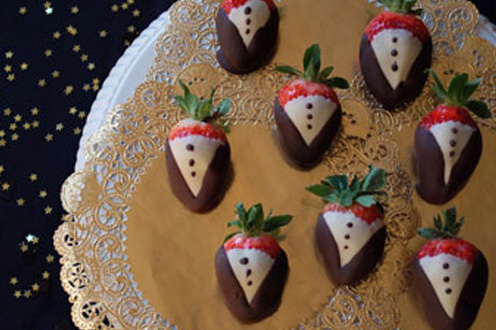 tuxedo_strawberries_for_partysavvy_blog_edited1