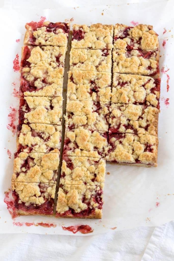 strawberry_crumb_bars-41