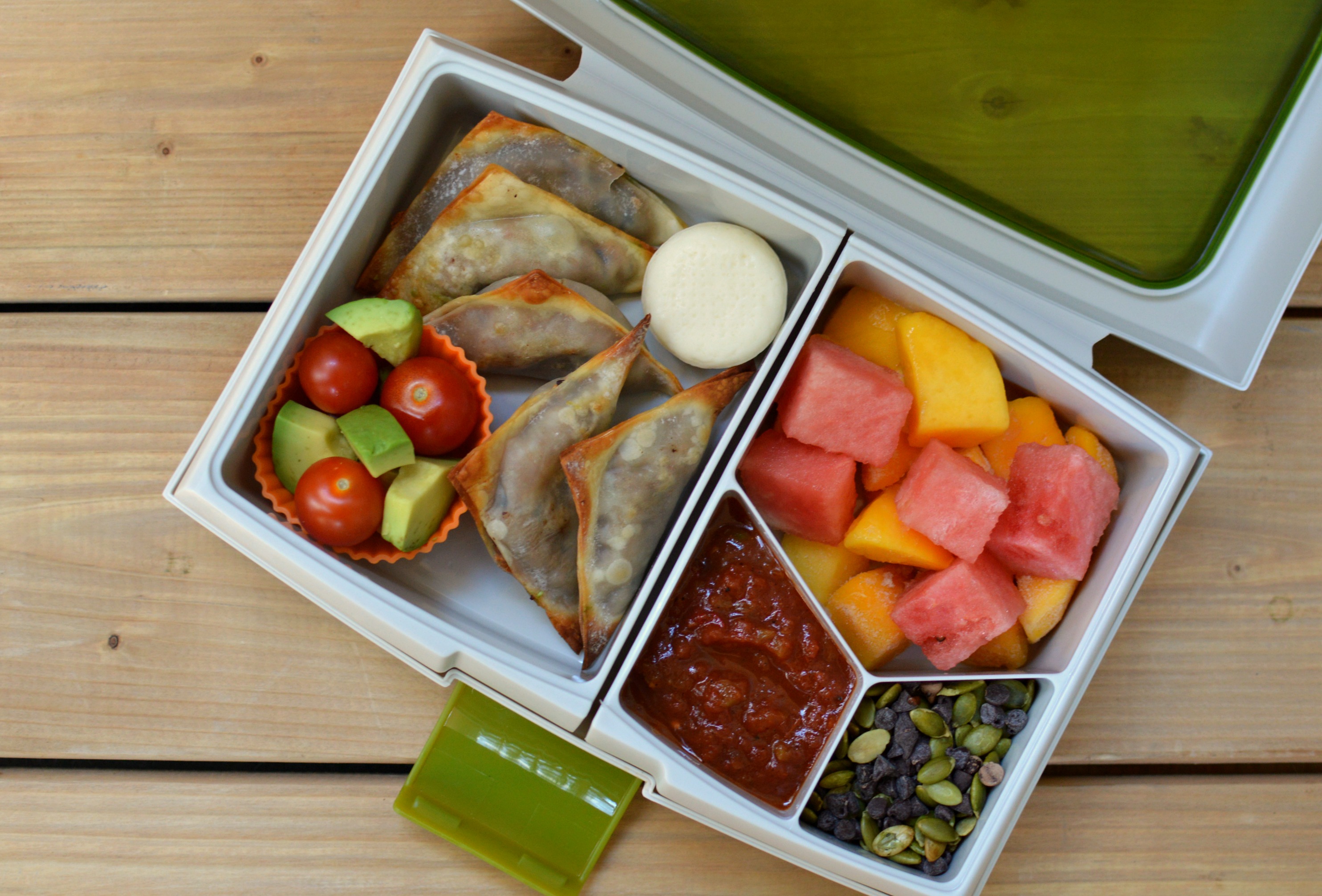 Bento Box Lunch #6 – Baked Turkey Taco Triangles