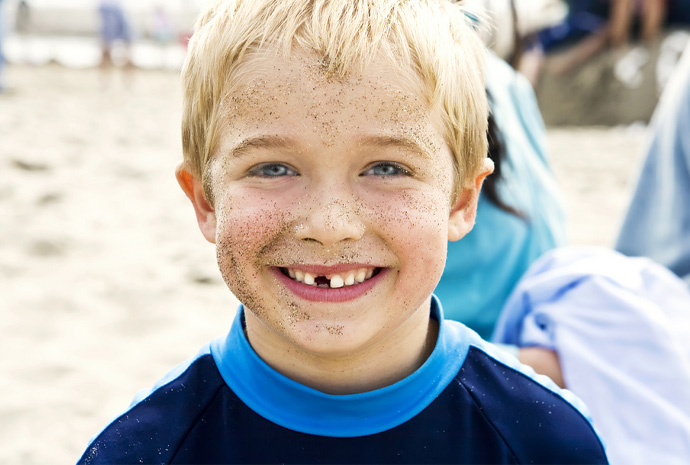 gap-toothed-grin