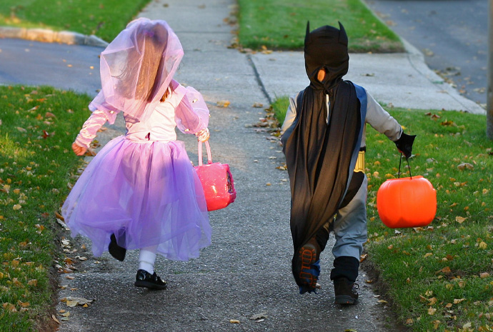 kids-on-halloween-jpg