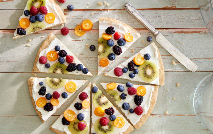 fruity cookie pizza