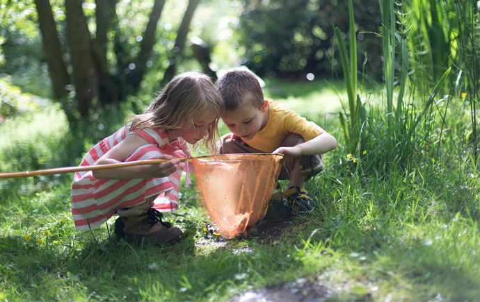 We know that kids do better when they spend more time outside in a natural environment. But how to do that? We found 12 ways to get them learning about nature, animals, and plants—like an outdoor classroom, but way more fun.