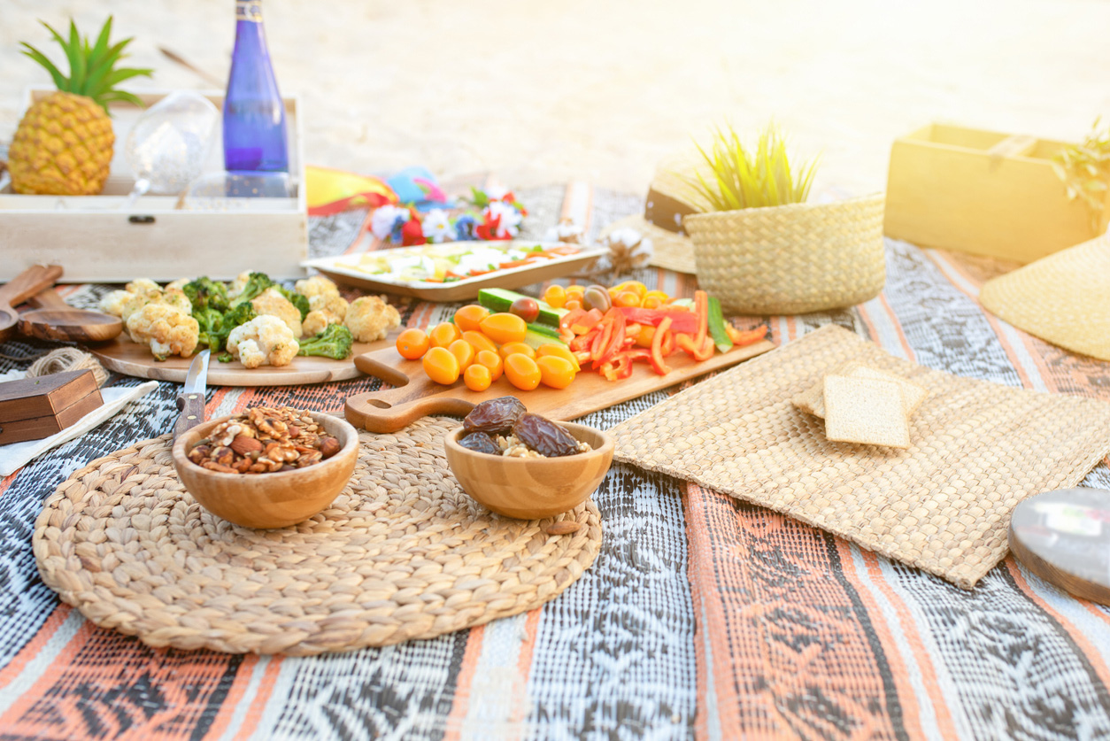 How to Host an OldFashioned Picnic Party SavvyMom