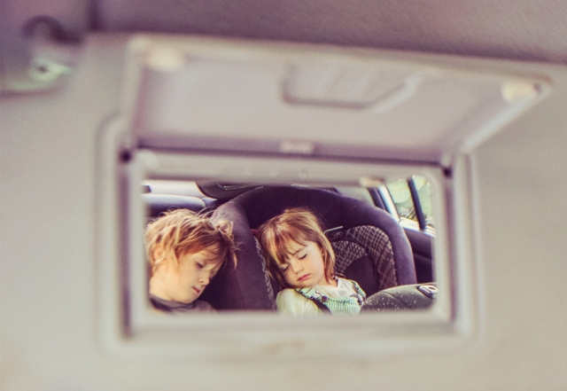 kids_in_car_2