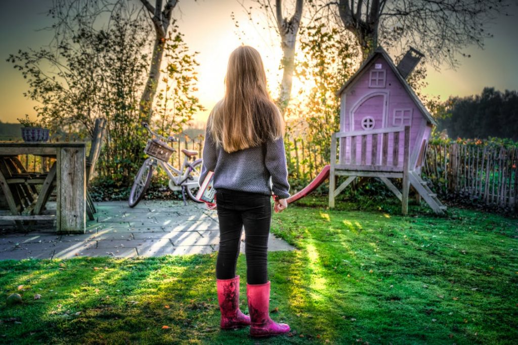 girl-bicycle-garden-people-630770