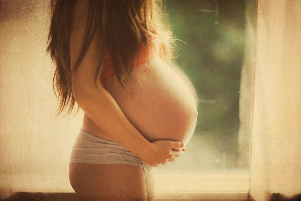 pregnant belly window