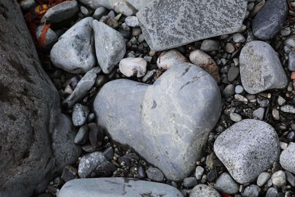 Seeing Hearts Everywhere After My Mom Died - SavvyMom