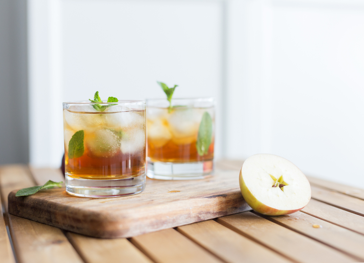 Summer Cocktails Whisky Sweet Tea - SavvyMom