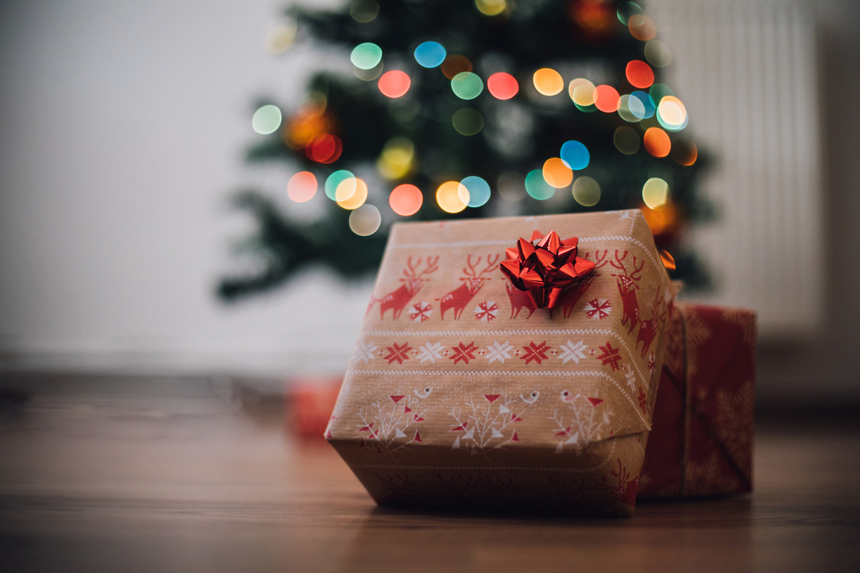 Let's Normalize Second Hand Christmas Gift Shopping This Year - SavvyMom