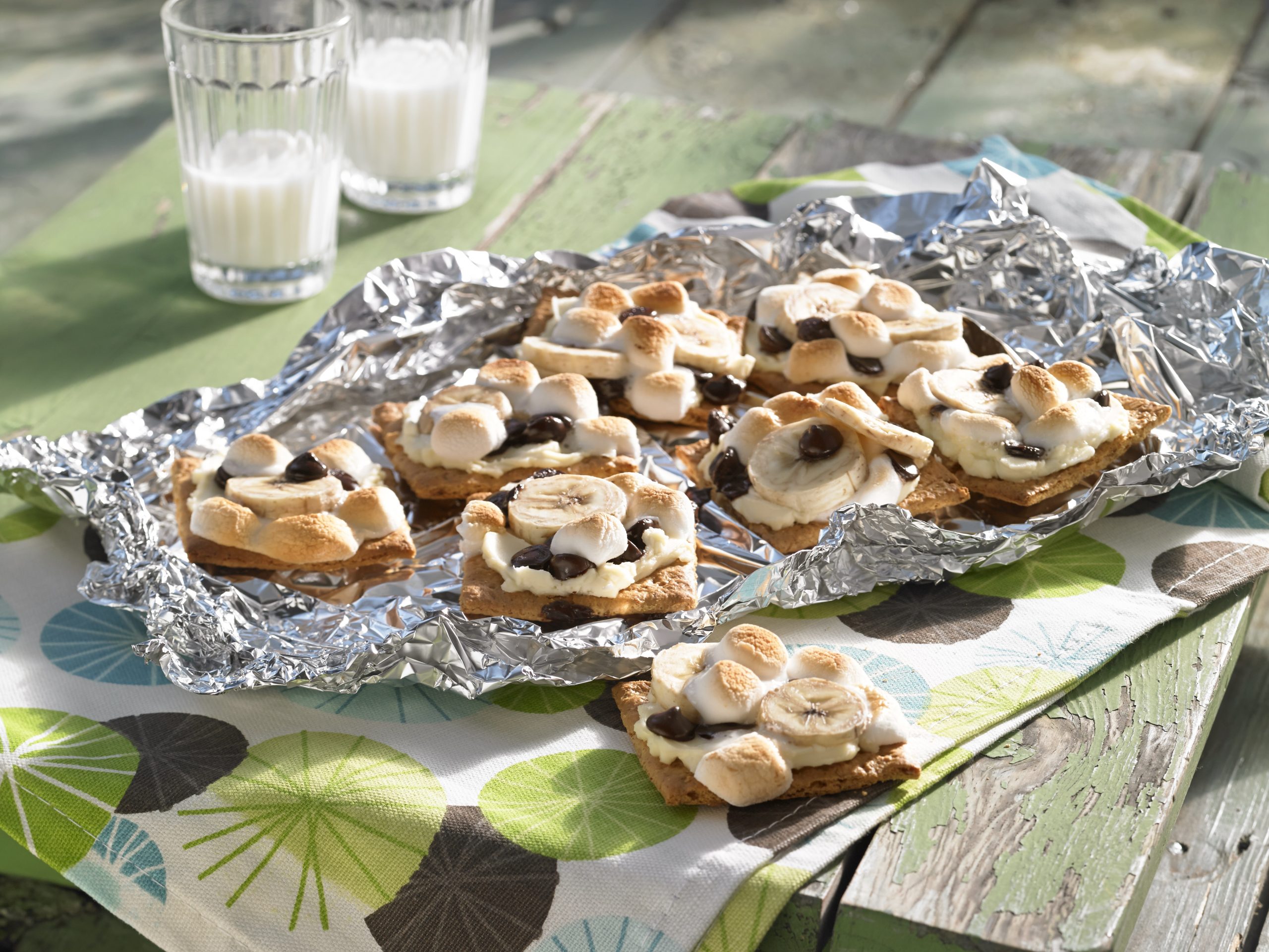 Cream Cheese and Banana S'Mores - SavvyMom