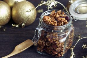Ginger and cranberry granola recipe - SavvyMom