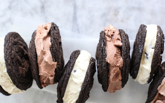 8 drool-worthy ice cream sandwiches, double chocolate chip ice cream sandwiches