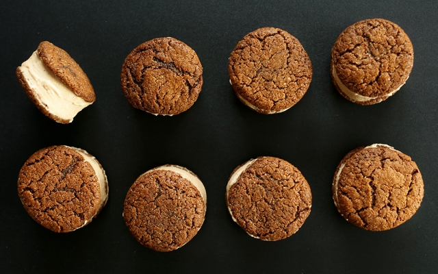 chai ginger ice cream sandwiches, minimalist baker ice cream sandwiches