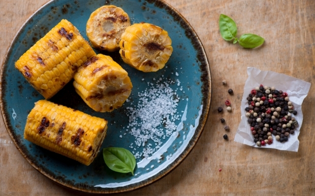 8 recipes to celebrate canada day, grilled corn with herbed butter