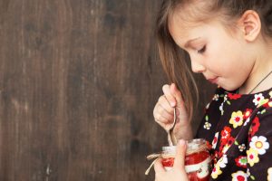 recipegeek-food_talk-8_fall_cooking_projects_to_enjoy_with_kids