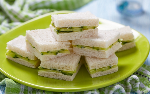 best picnic foods for kids, cucumber tea sandwiches