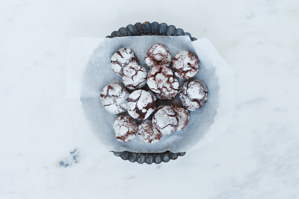 Chocolate Peppermint Crackle Cookies