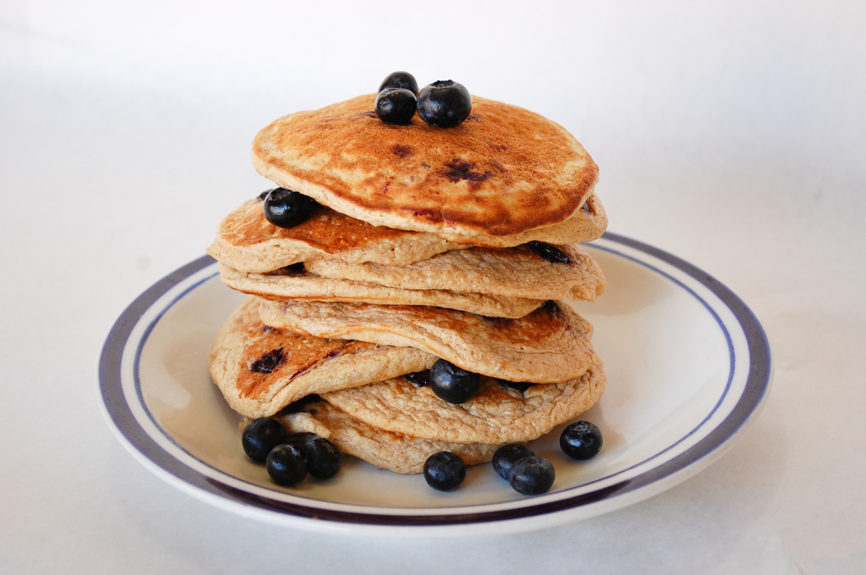 Oatmeal Pancakes - SavvyMom