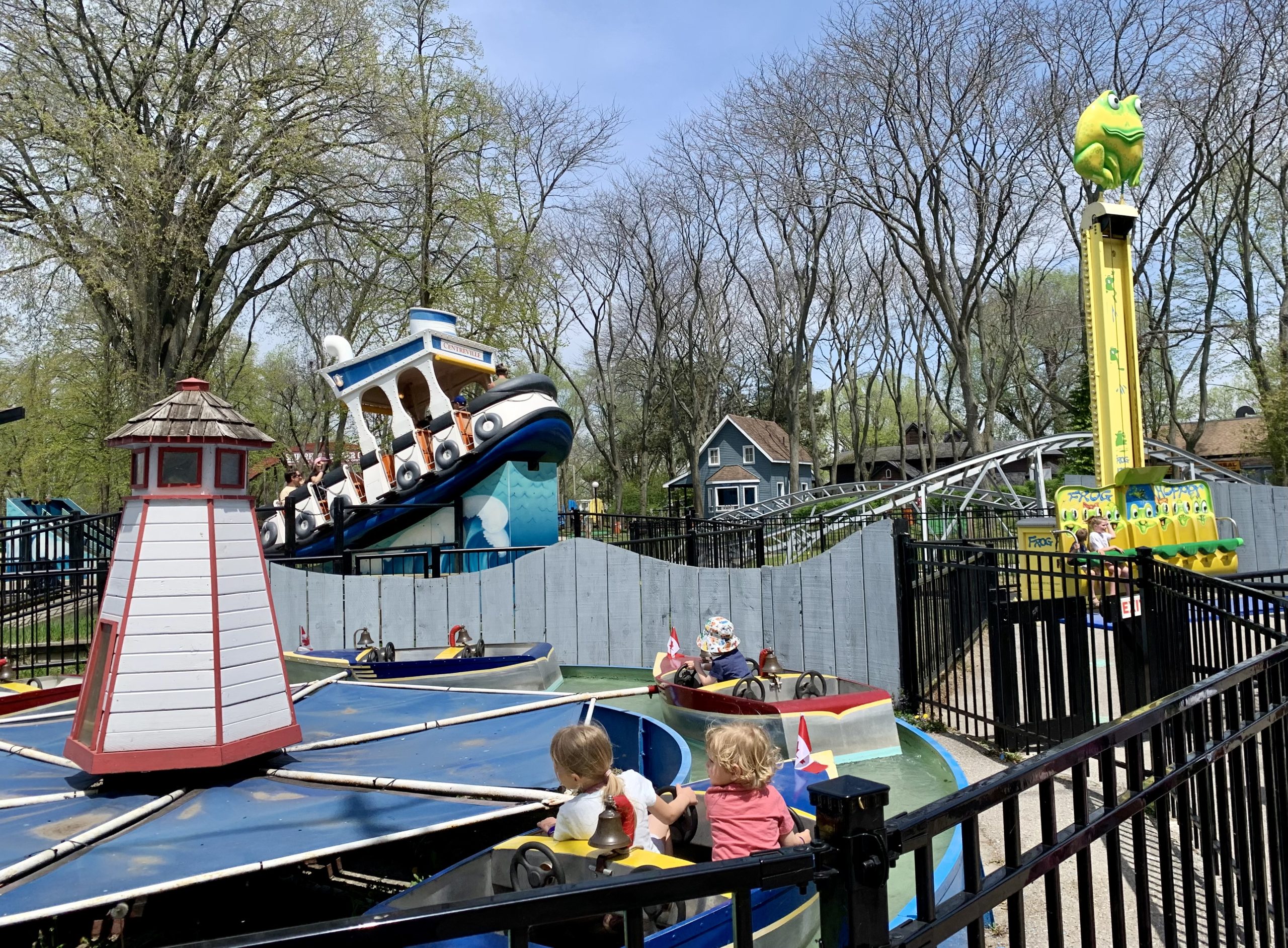 Amusement parks near Toronto