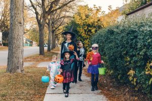 Trick or Treating Guide to Halloween - SavvyMom