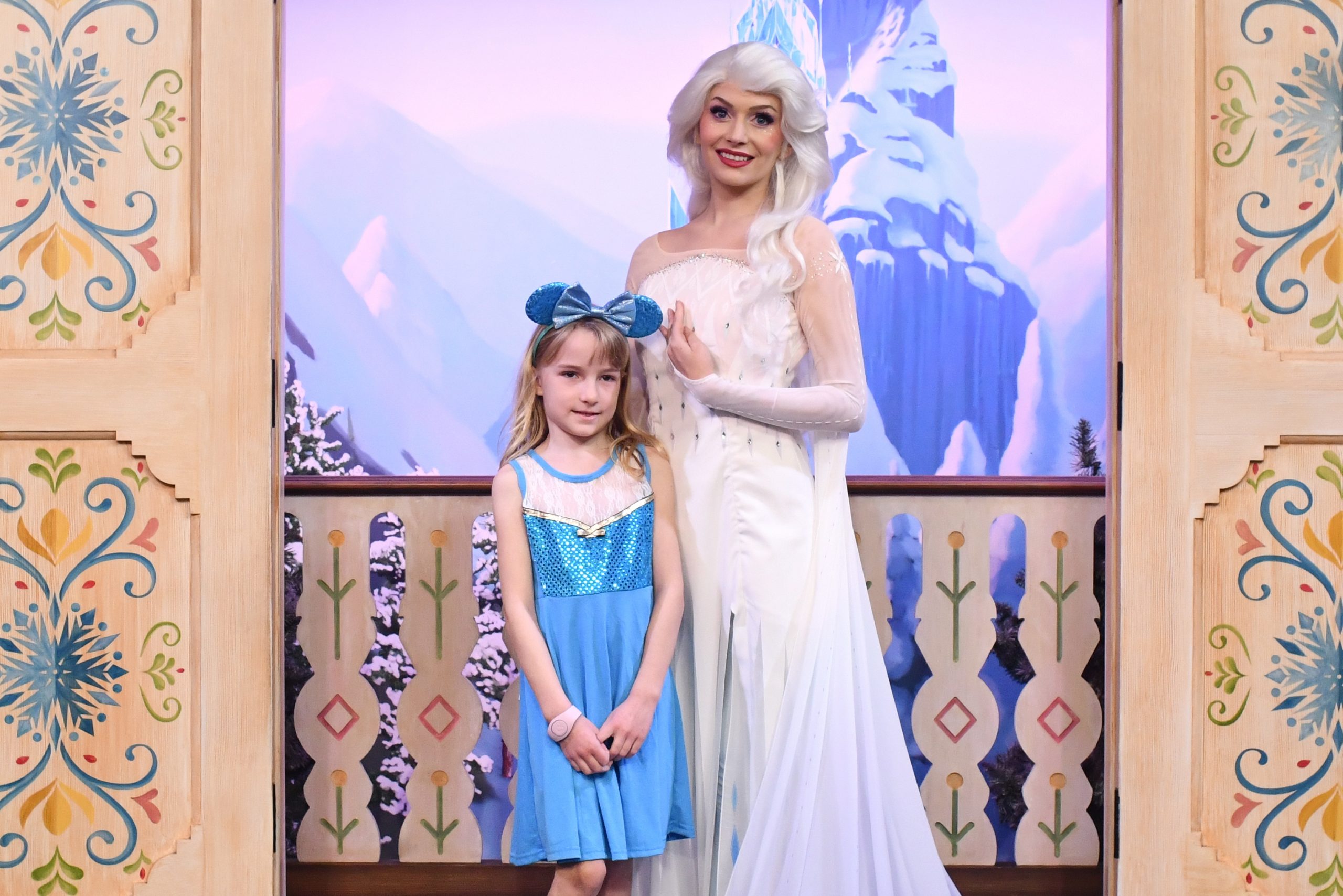 With Elsa at Walt Disney World - SavvyMom