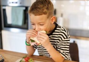 11 Simple Lunches Kids Can Make Themselves - SavvyMom