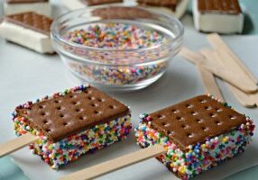 Ice Cream Sandwich Pops - SavvyMom