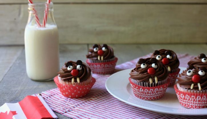 Canadian Critter Cupcakes - SavvyMom