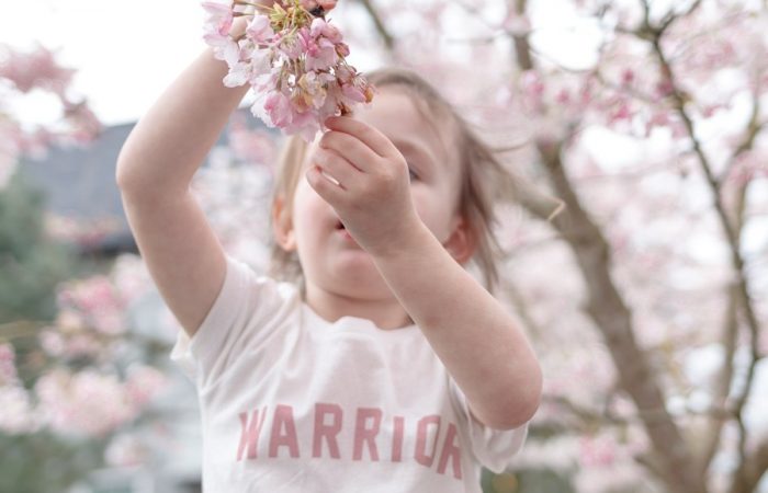 5 ways to help children understand cancer and to cope