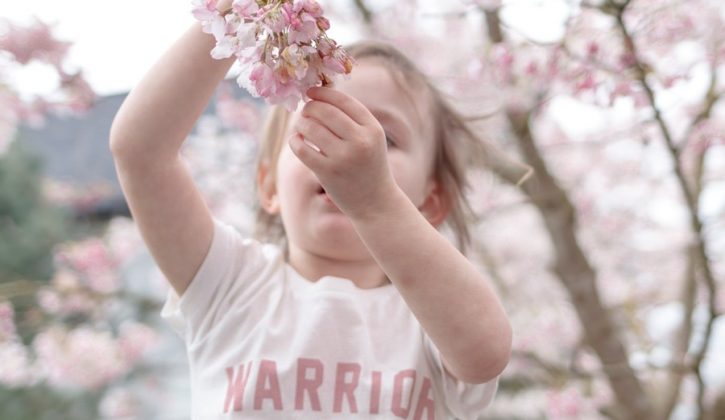 5 ways to help children understand cancer and to cope