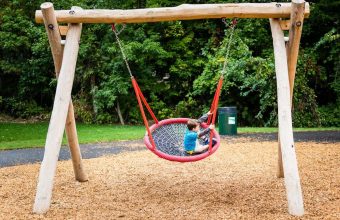 Natural Playgrounds_feature
