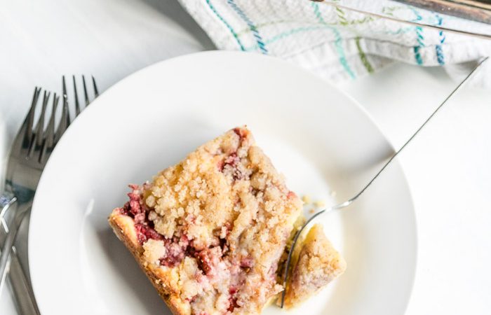 Strawberry Rhubarb Crumb Cake
