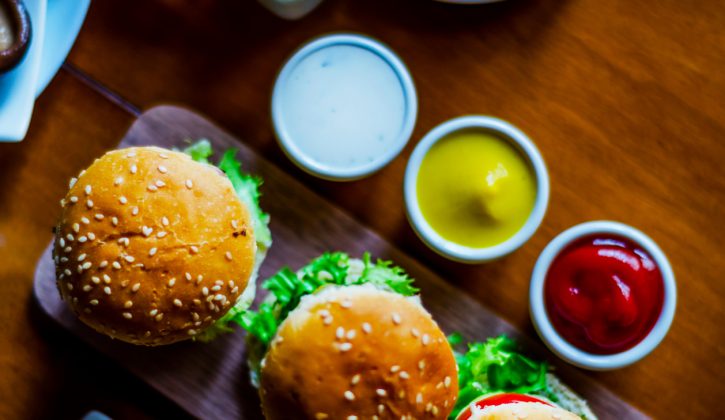 5 Steps To Creating A Delicious Diy Burger Bar Savvymom