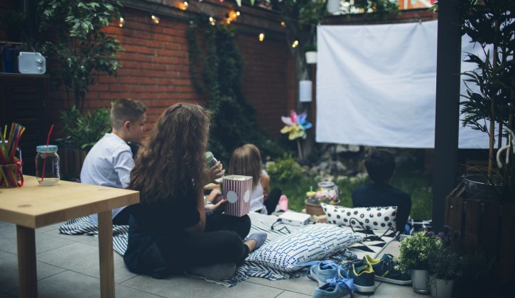 Backyard-Family-Movie-Night