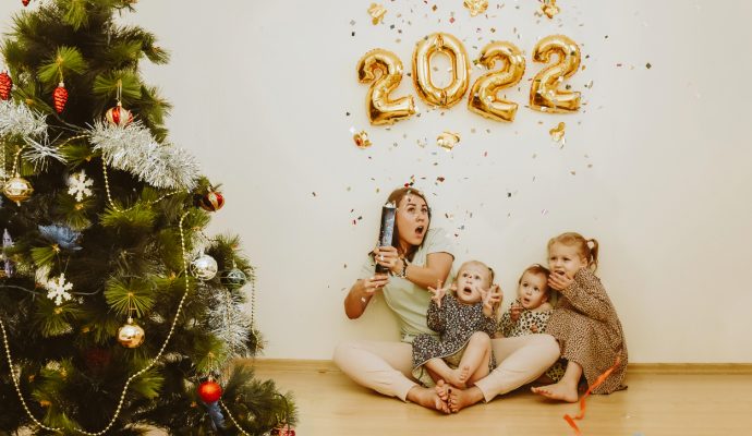 Family New Year's Resolutions - SavvyMom