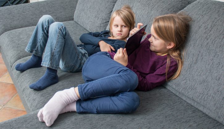 Tips for Dealing with Sibling Rivalry - SavvyMom