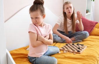 How to Deal with a Sore Loser - SavvyMom