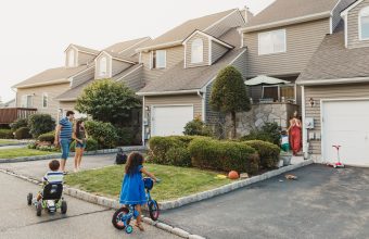 How to Build a Strong Neighbourhood for Kids - SavvyMom