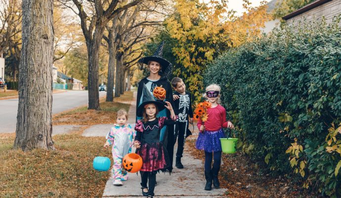 Trick or Treating Guide to Halloween - SavvyMom